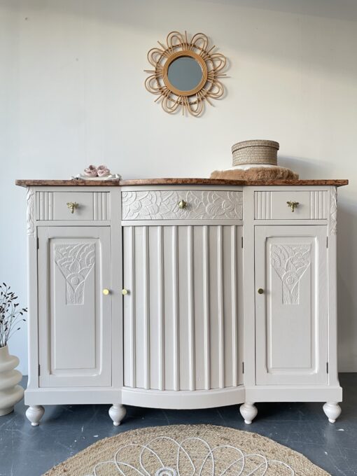 Prachtige en ruime vintage commode in Soft Pink